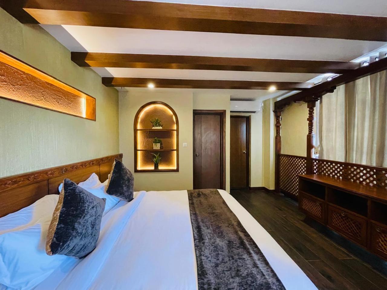 Timber House By Tara Group Hotel กาฐมาณฑุ ภายนอก รูปภาพ