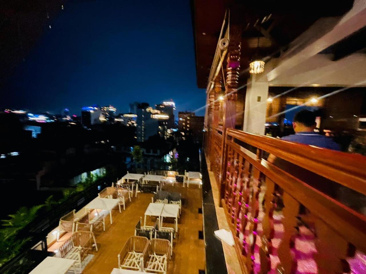 Timber House By Tara Group Hotel กาฐมาณฑุ ภายนอก รูปภาพ