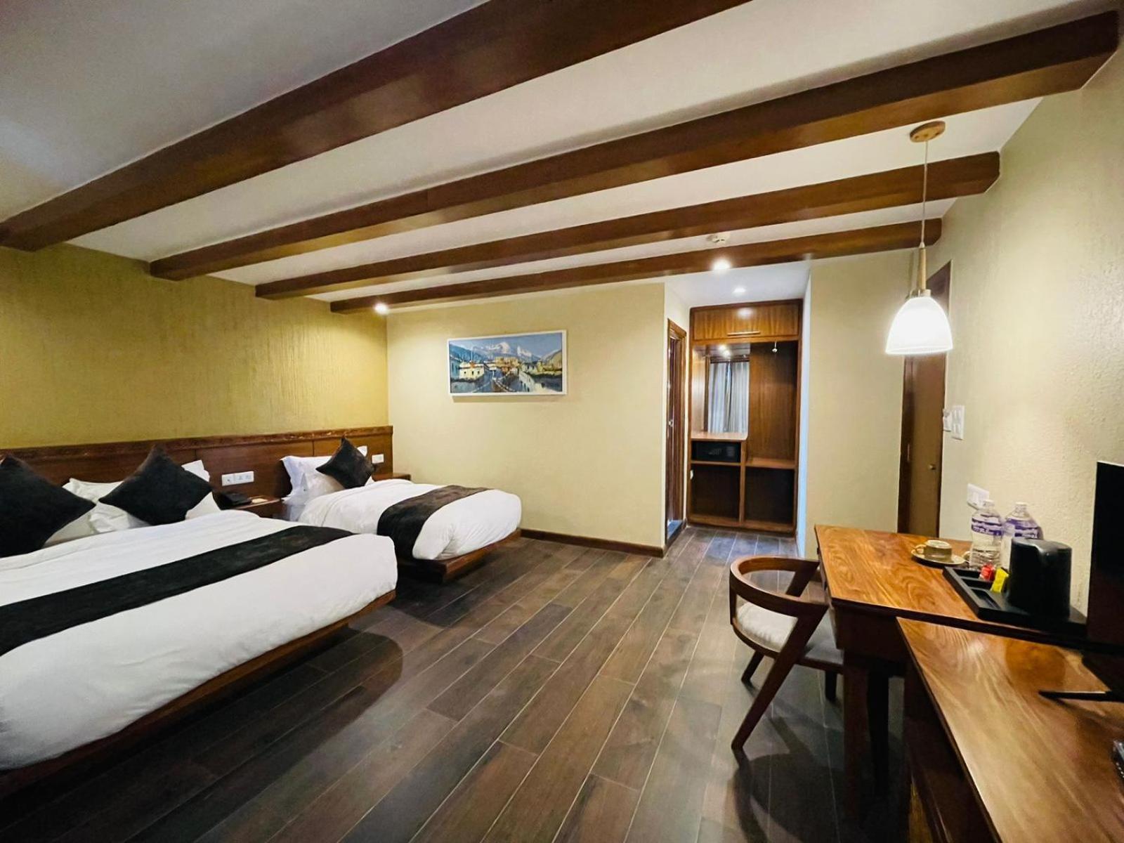 Timber House By Tara Group Hotel กาฐมาณฑุ ภายนอก รูปภาพ