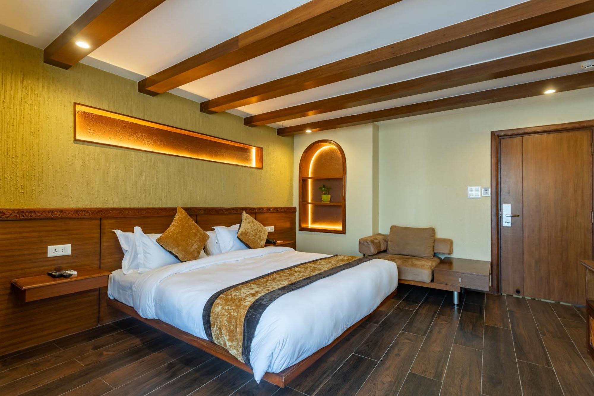 Timber House By Tara Group Hotel กาฐมาณฑุ ภายนอก รูปภาพ