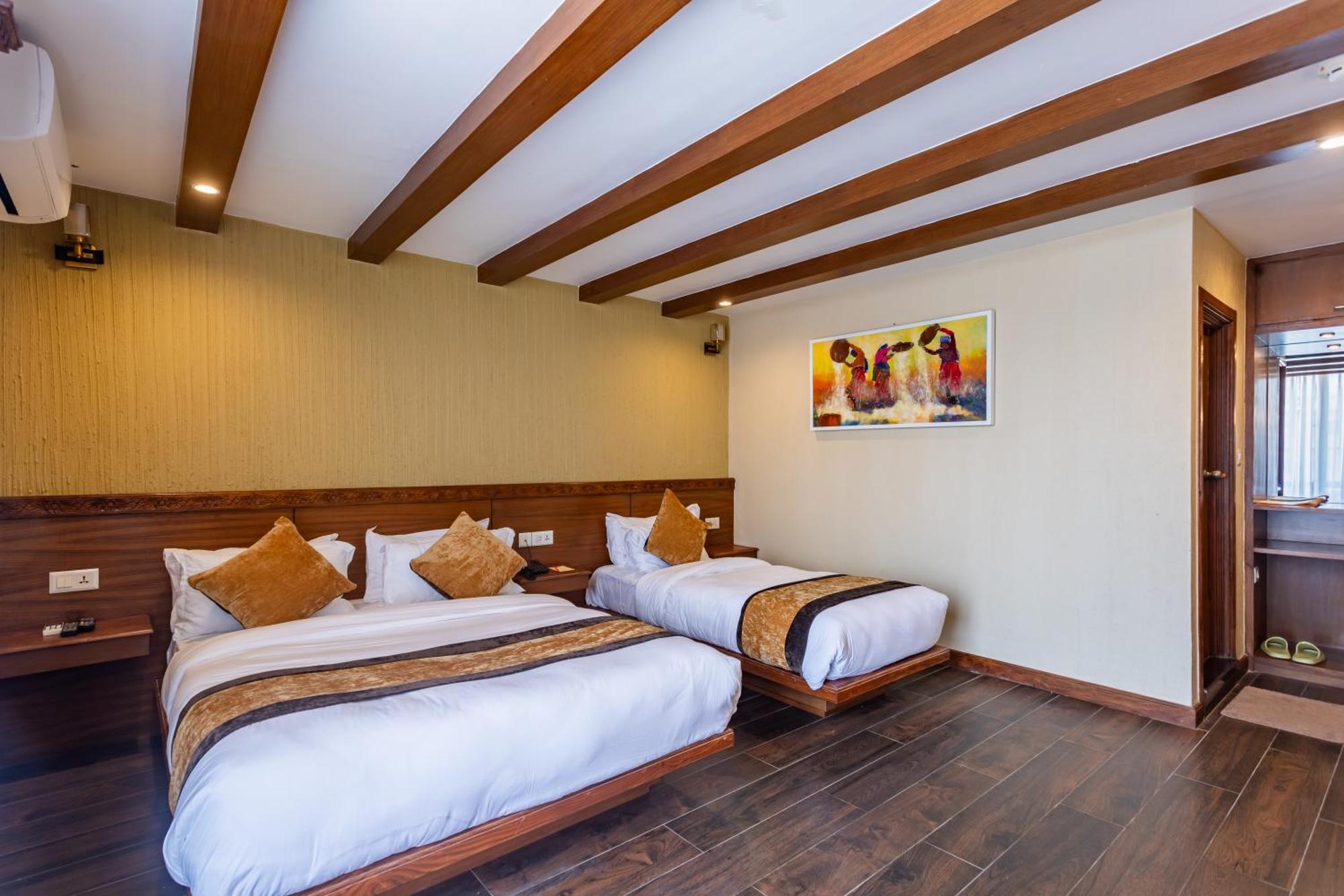 Timber House By Tara Group Hotel กาฐมาณฑุ ภายนอก รูปภาพ